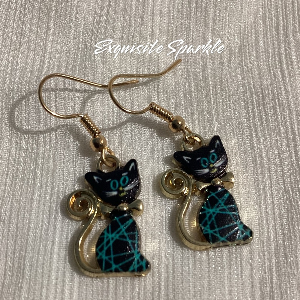 🐈‍⬛🖤GoldTone Black Kitten Hook Drop Dangle Earrings